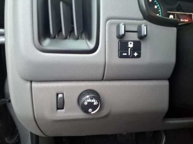 2022 GMC Canyon Elevation Standard