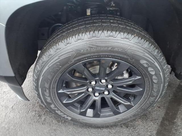 2022 GMC Canyon Elevation Standard