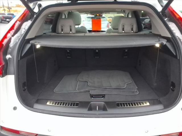 2021 Cadillac XT4 Premium Luxury