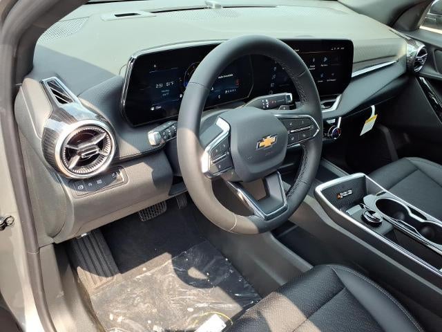 2027 Chevrolet Equinox LT - Photo 8