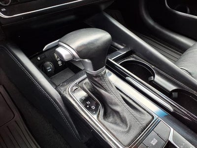 2019 Kia Cadenza Technology
